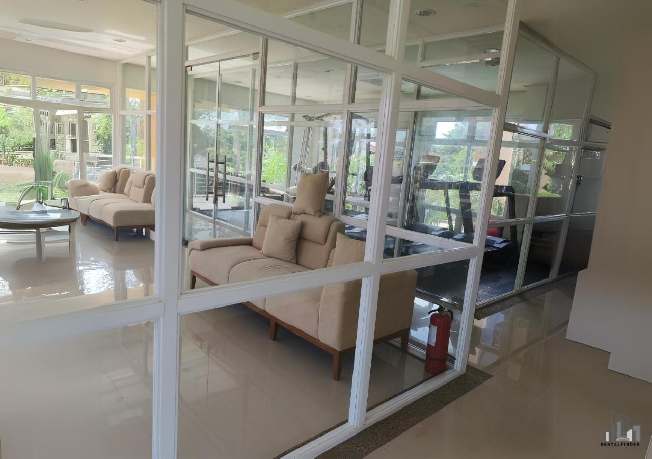 Palawan Staycation With A Balcony, Free Pool, Underground River, Honda Bay, With Car Rental - B2 6Diamond Puerto Princesa Esterno foto